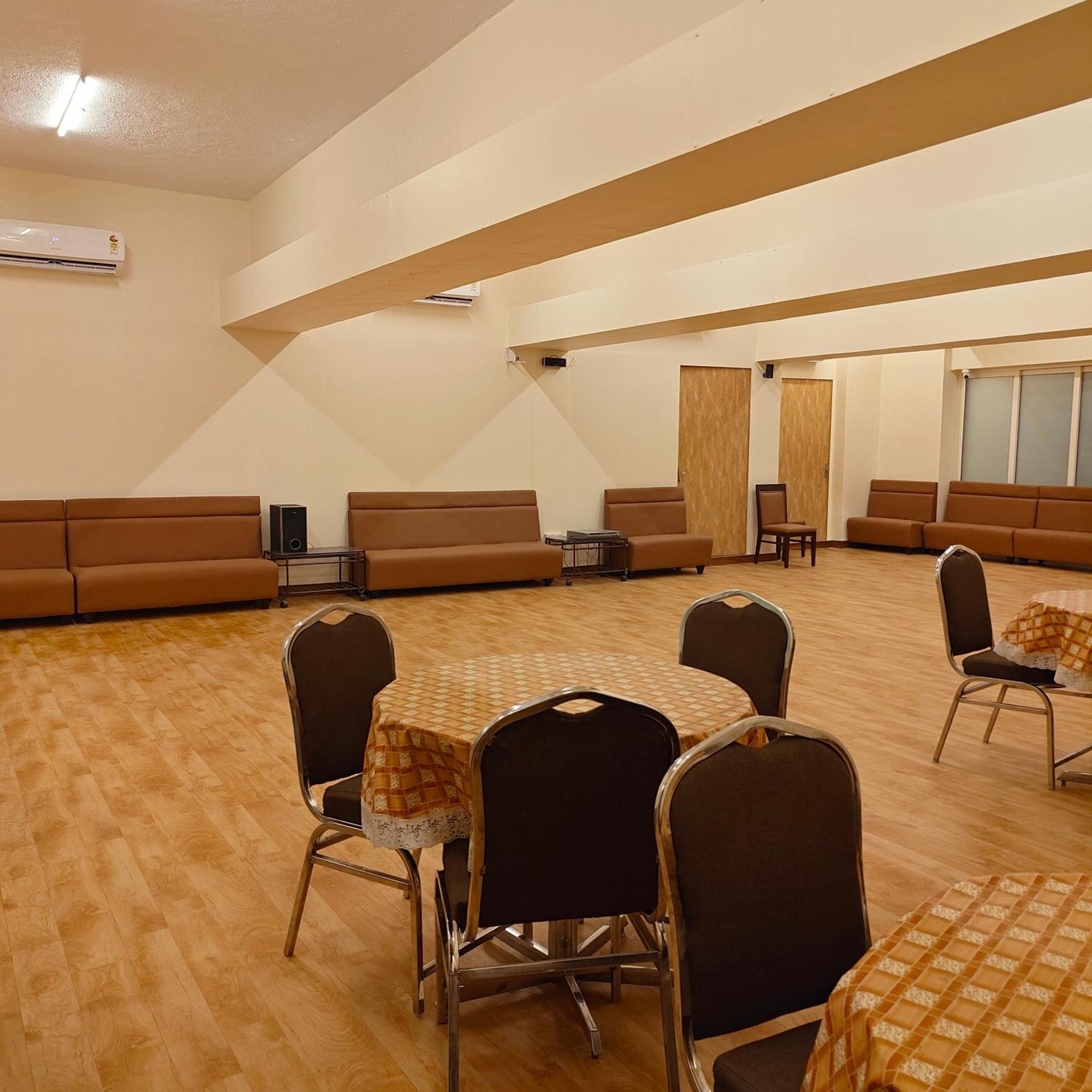 מלון מומביי Tuliip Residency מראה חיצוני תמונה