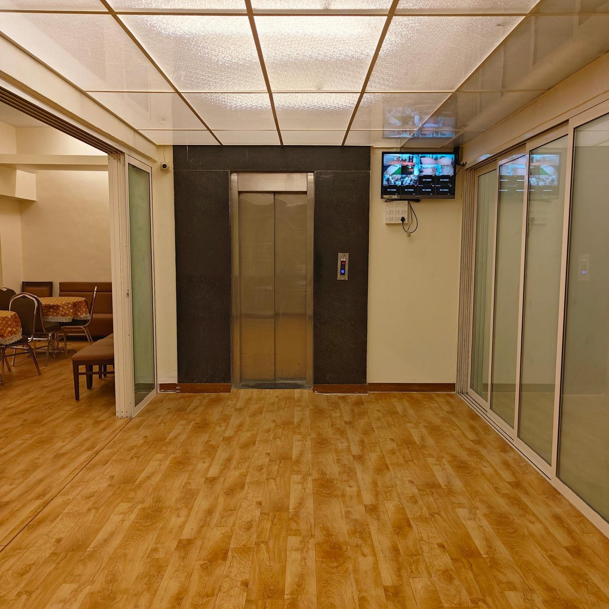 מלון מומביי Tuliip Residency מראה חיצוני תמונה
