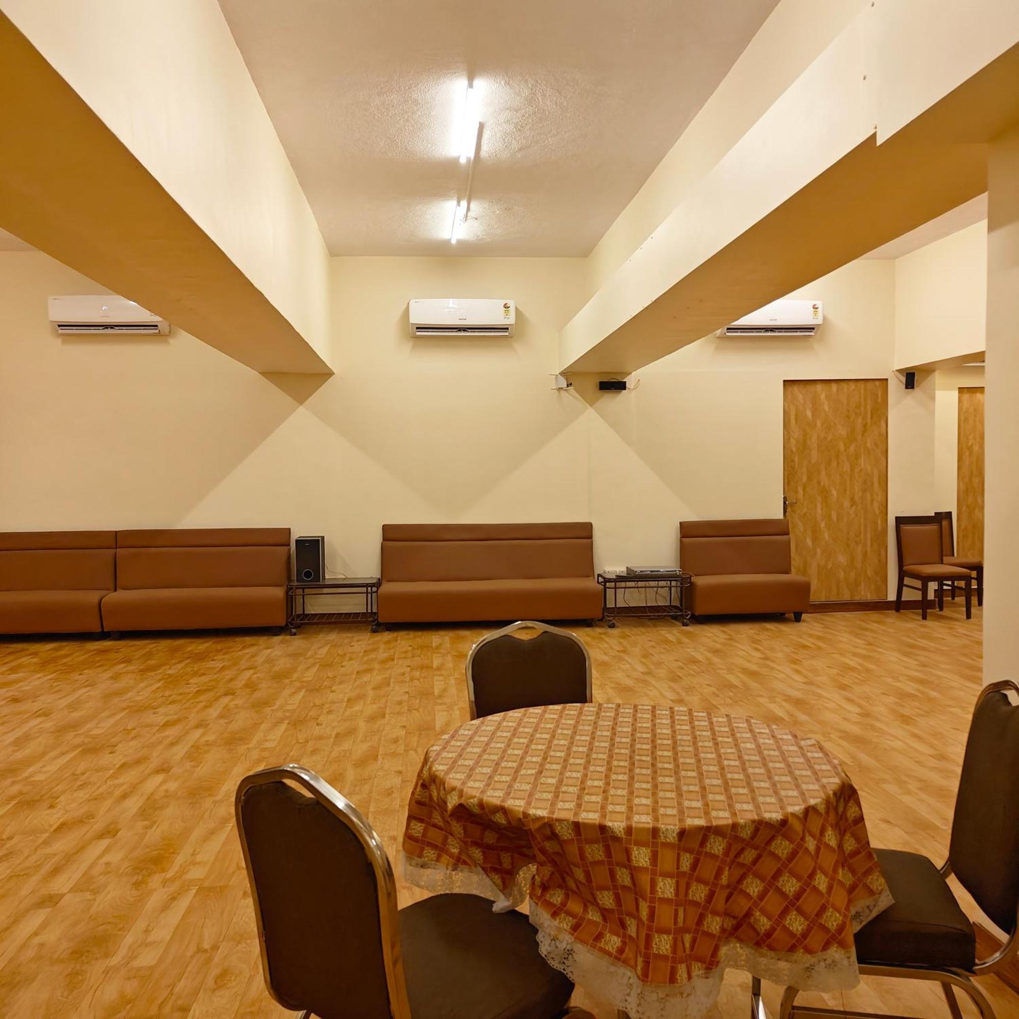 מלון מומביי Tuliip Residency מראה חיצוני תמונה