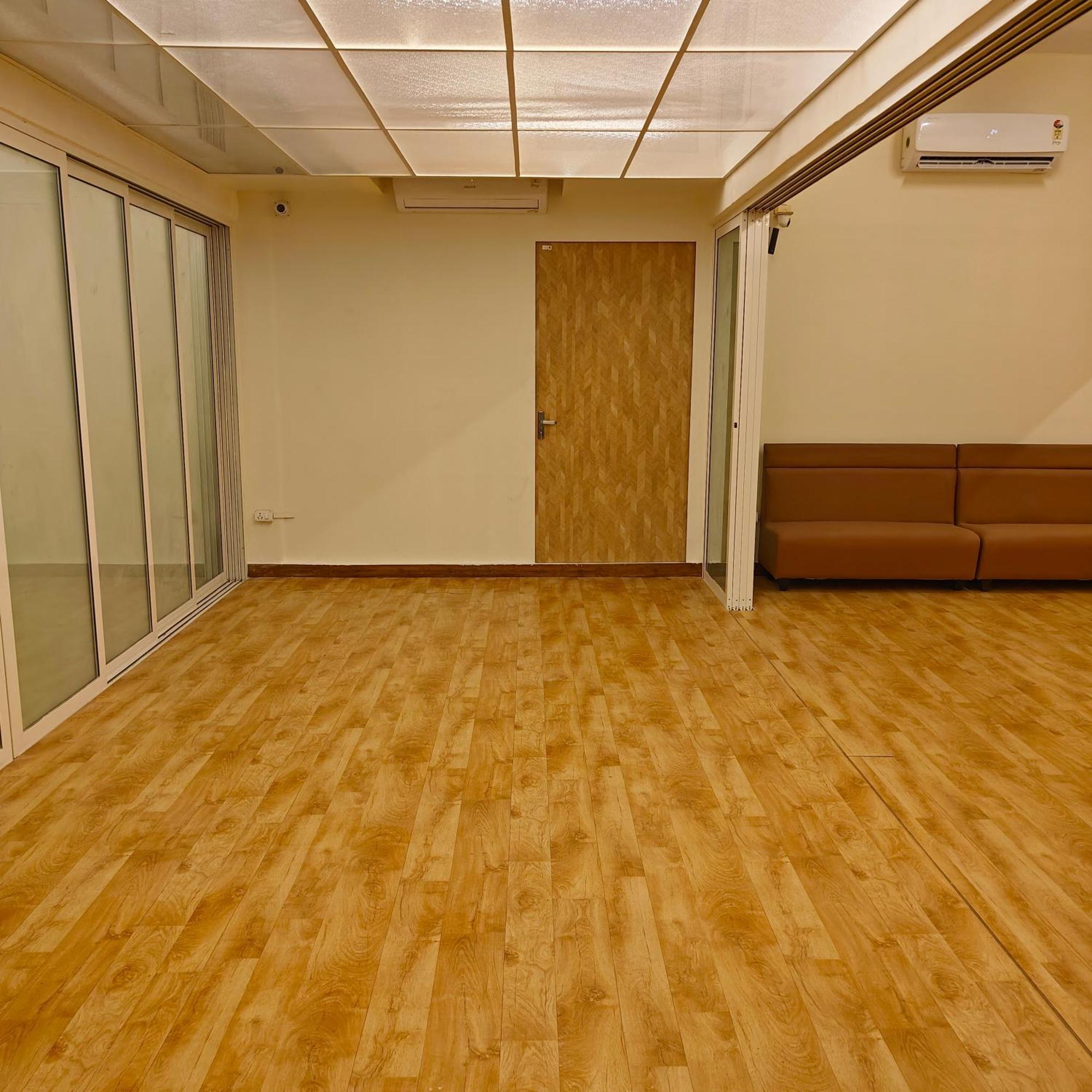 מלון מומביי Tuliip Residency מראה חיצוני תמונה