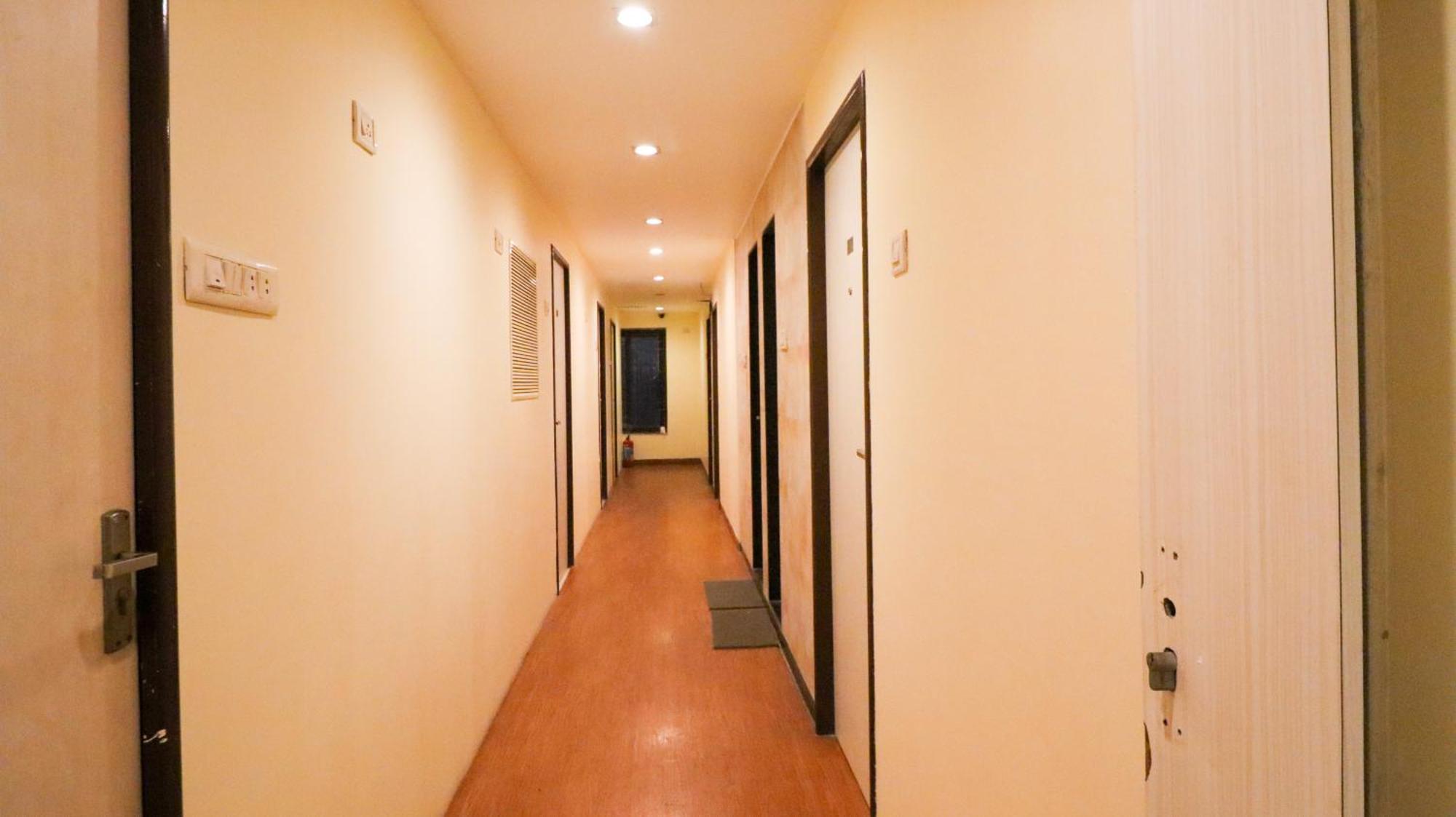 מלון מומביי Tuliip Residency מראה חיצוני תמונה